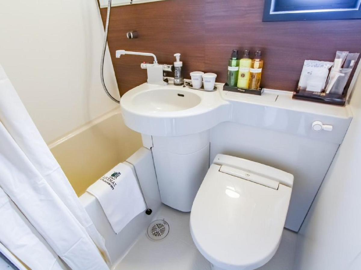 Hotel Livemax Premium Umeda East Osaka Esterno foto